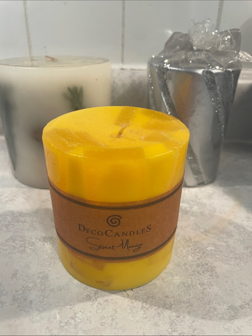DecoCandles Sweet Mango & Two Additional Candles